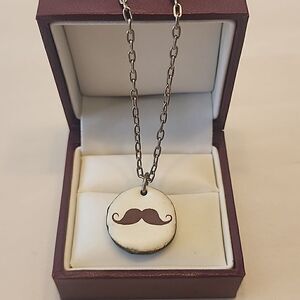 Mud Love Mustache Chain Necklace